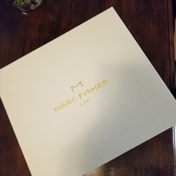 ⬇️ Marc Fisher Vashi Sandals medium green suede - Picture 15 of 16